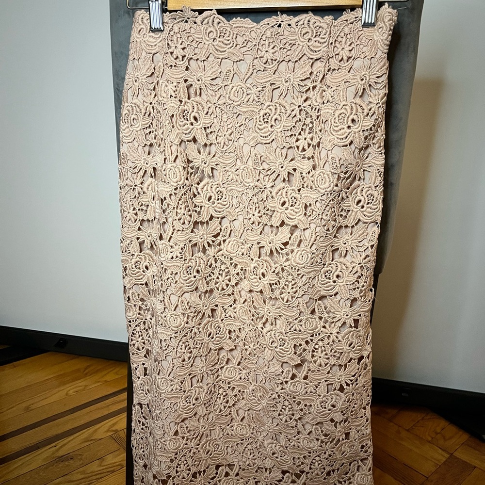 H&M Crochet Lace Pencil Skirt in Nude Blush